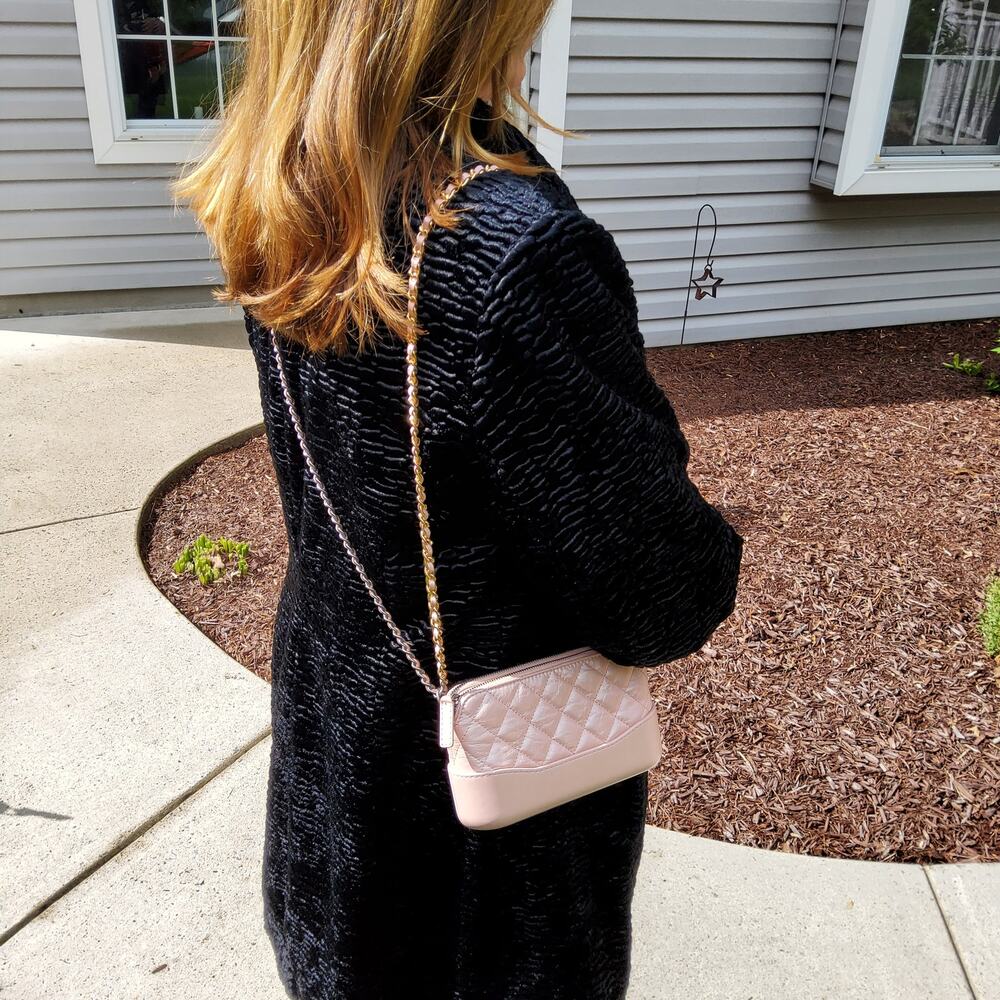 Chanel Gabrielle Clutch With Chain Iridescent Pink Quilted Lambskin Crossbody - Picture 8 of 16
